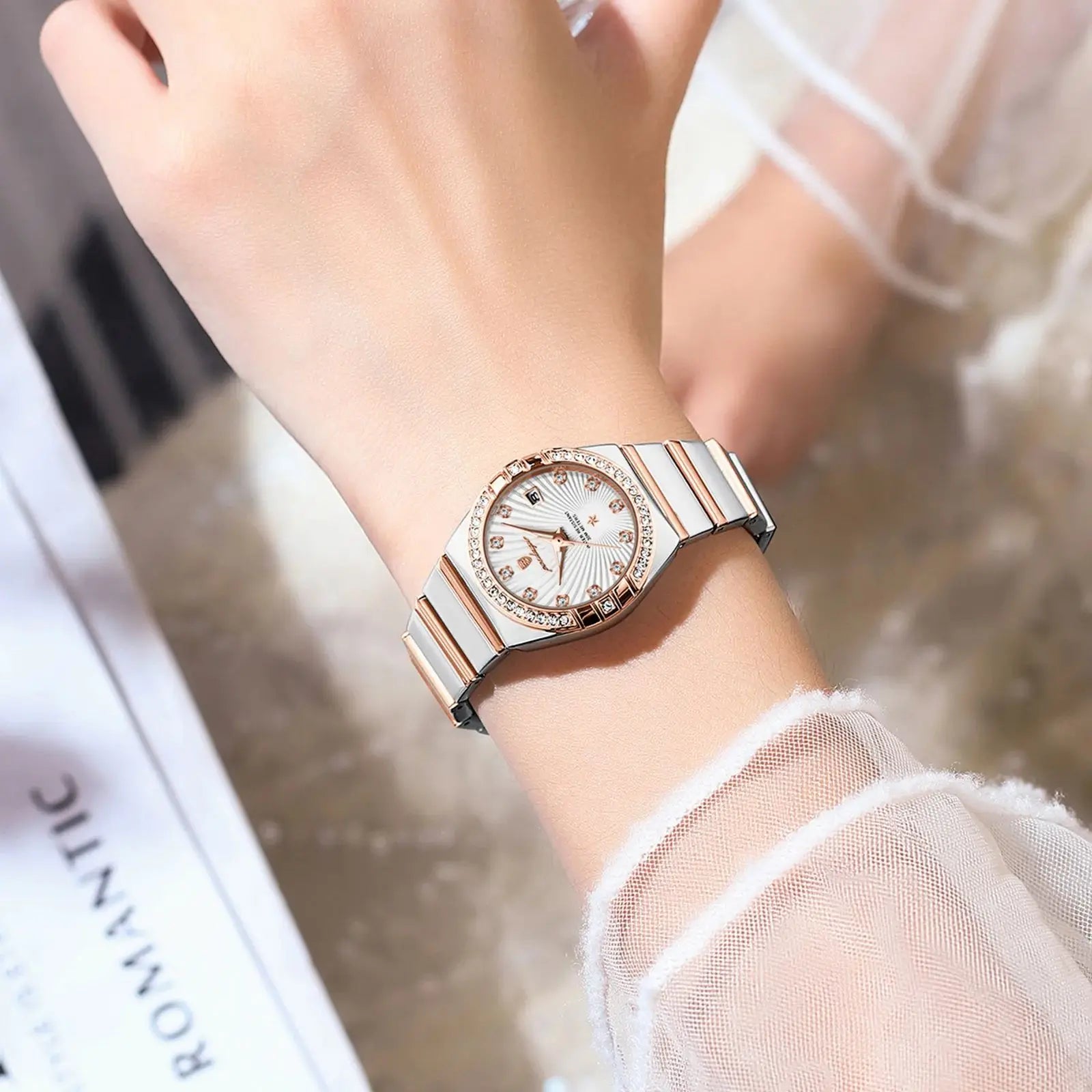 Quartz Women Waterproof Wristwatch